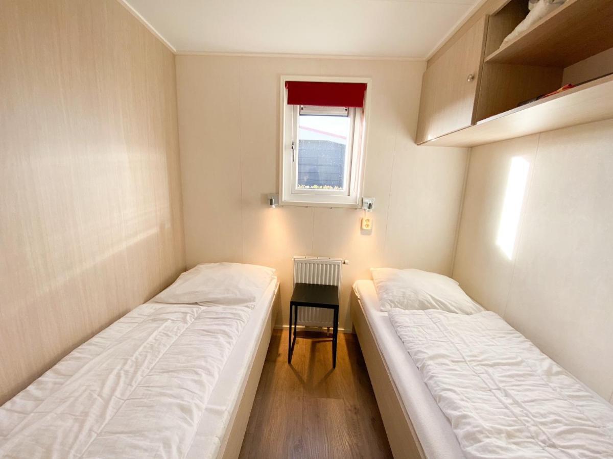 Kindvriendelijk Chalet Voor 6 Personen Se05 Serooskerke  Exterior foto