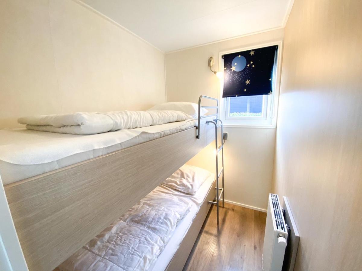 Kindvriendelijk Chalet Voor 6 Personen Se05 Serooskerke  Exterior foto